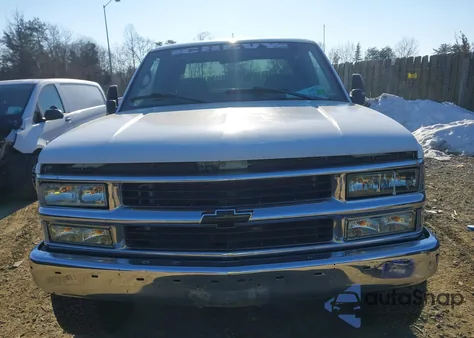 1997 GMC Sierra 1500 Sl Sportside/Sl Wideside z USA, uszkodzony, nr VIN 2GTEK19R2V1528870